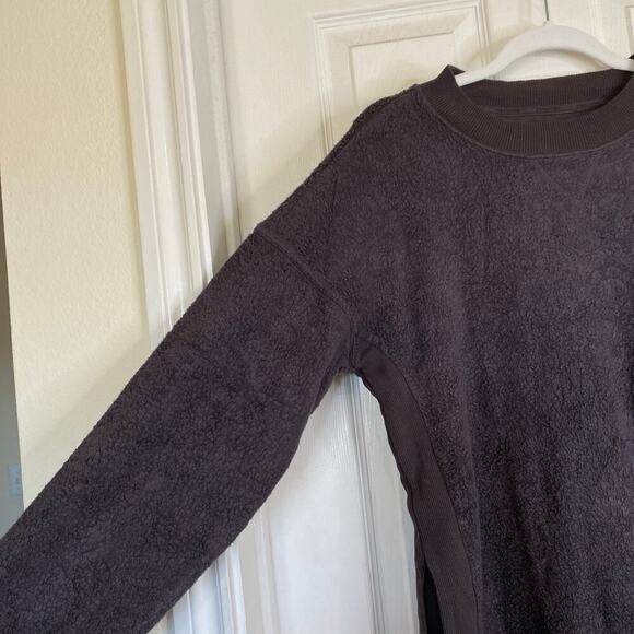 AERIE Chilled Out Split Hem Teddy Soft Sweatshirt Size Small Brown Fleece - Picture 5 of 9